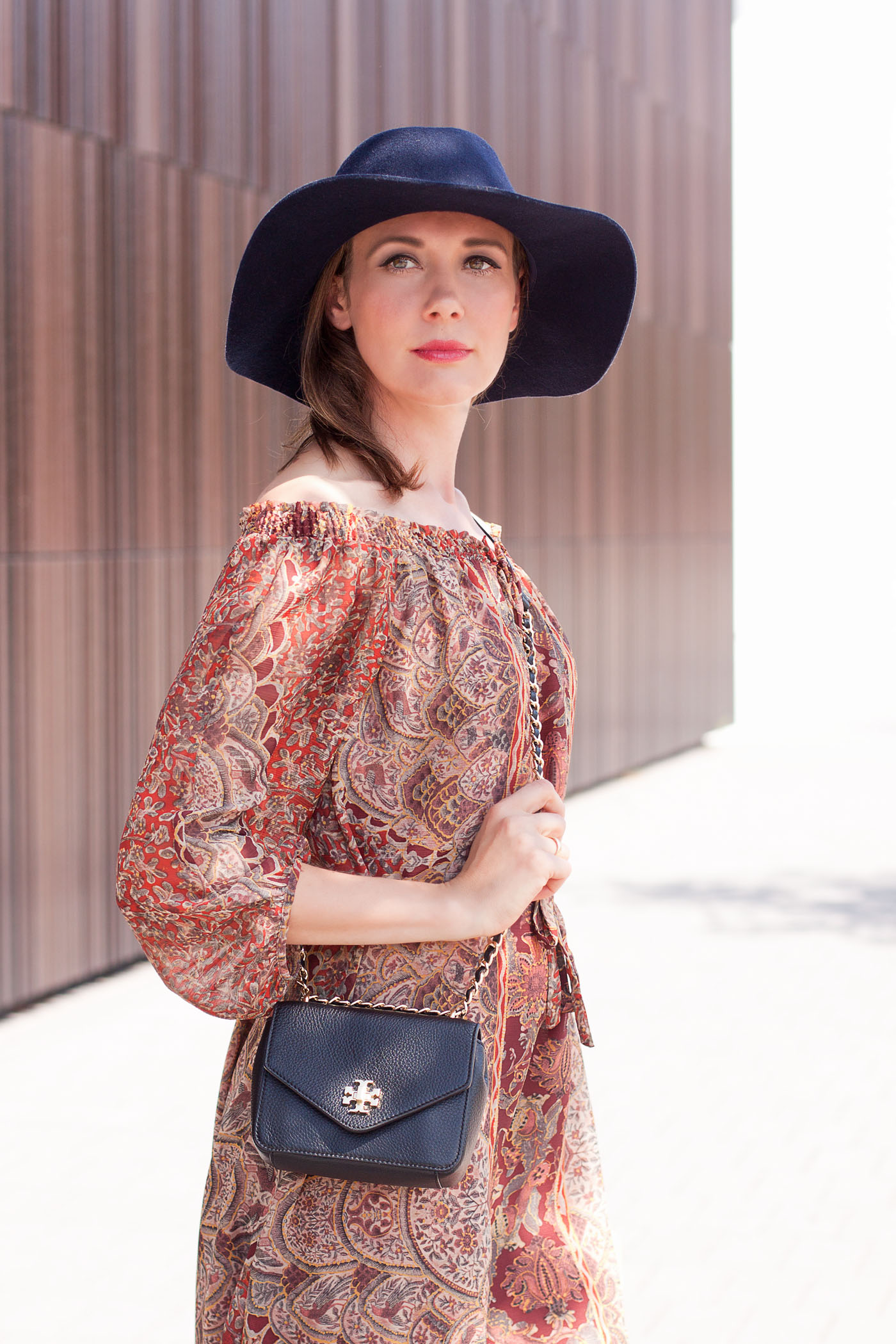 Zara_printed_dress_toryburch_boho_hat_fashionblog_2b