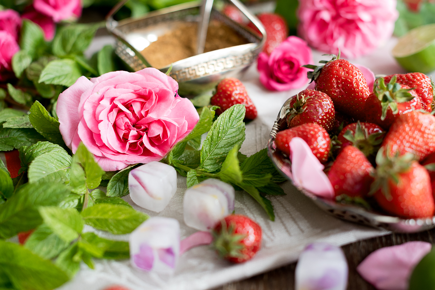 Strawberry Roses Mint Julep Recipe