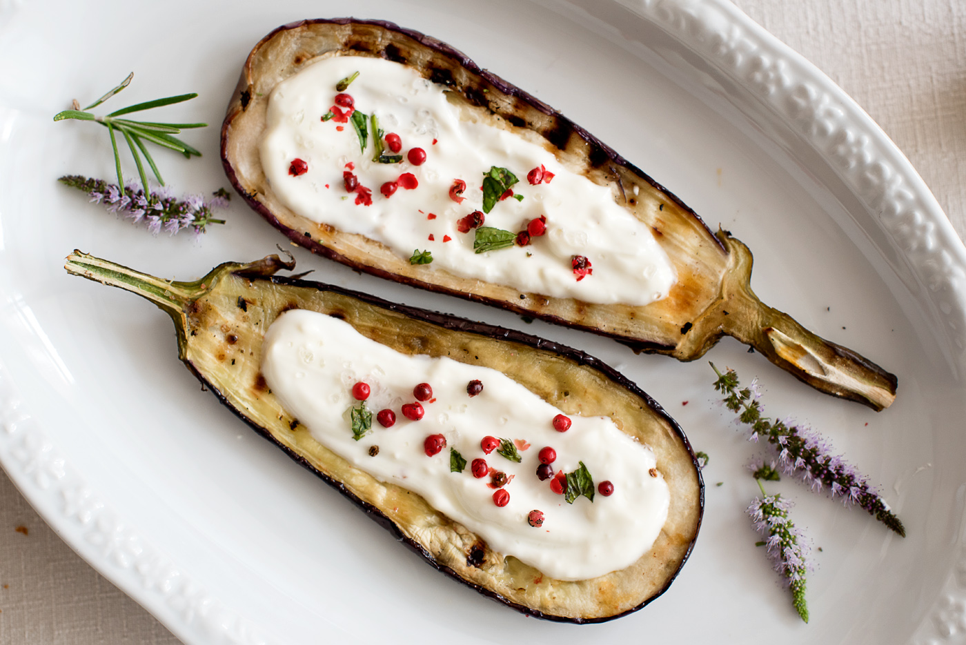 auberginenrezepte-gegrillt-dahlien-bauervase-mediterranesessen-foodblog-8