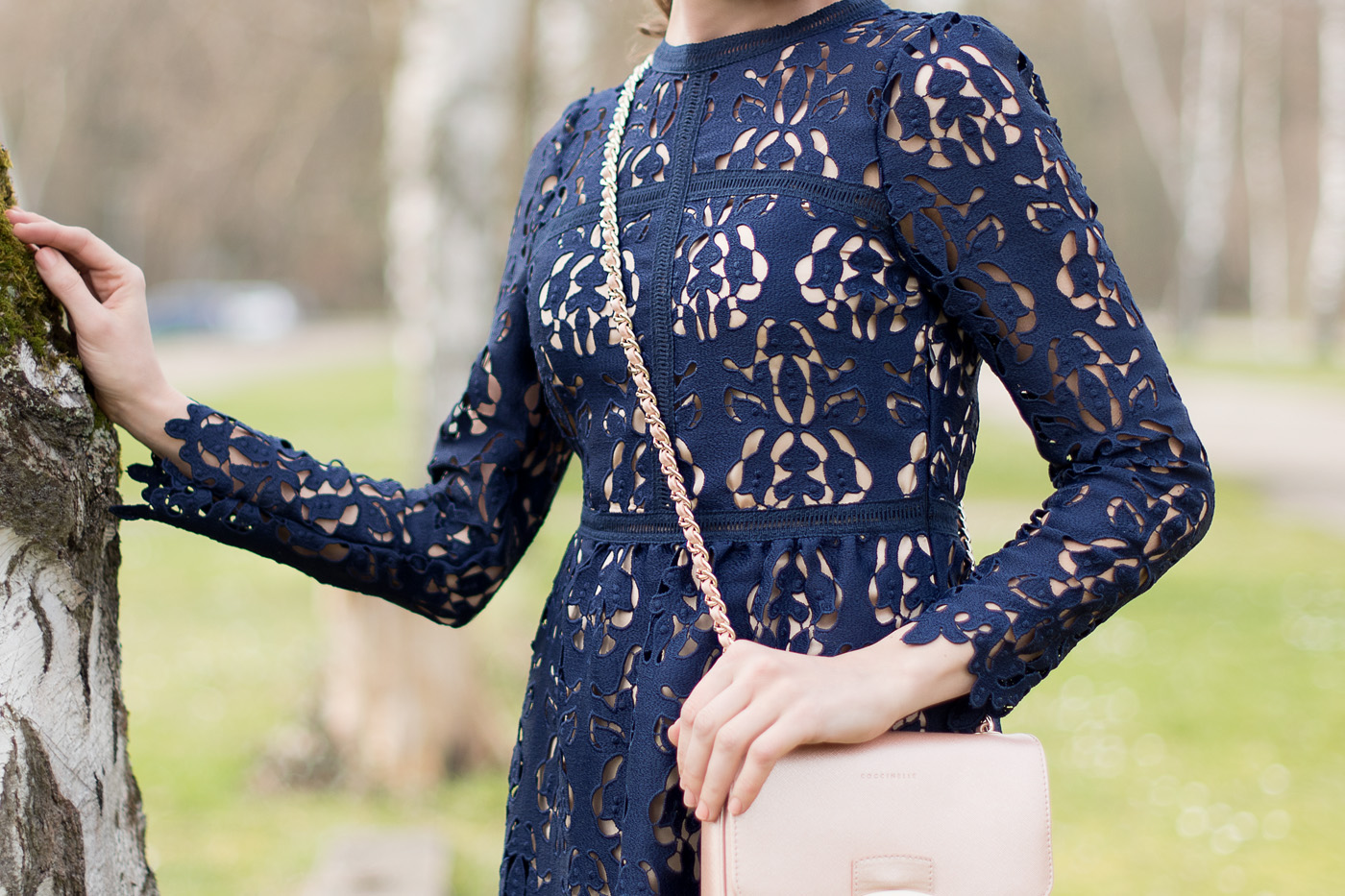 navy-blue-lace-cocktail-dress-xmas