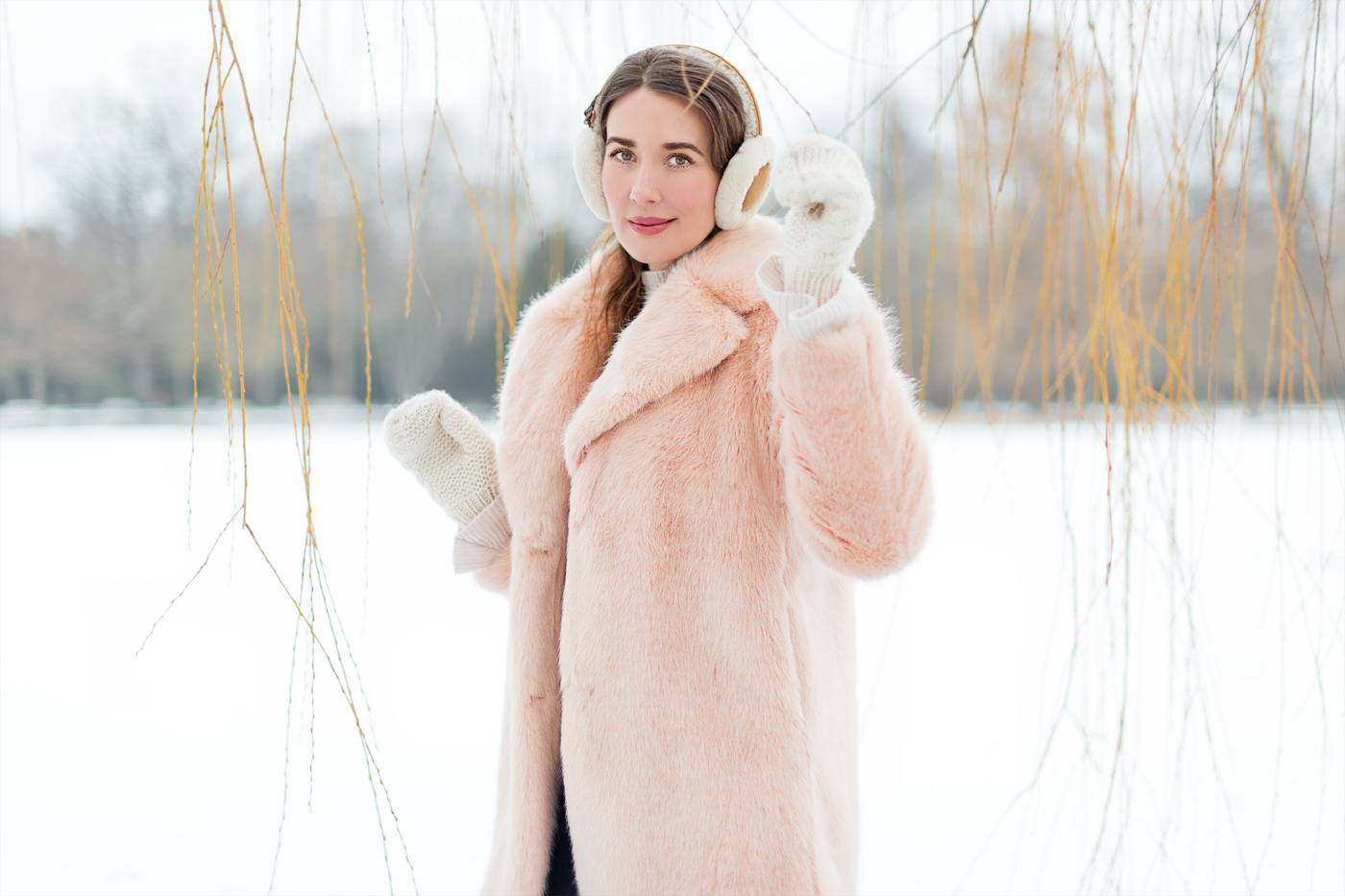 zara-faux-fur-coat-teddy-coat-ugg-ohrschuetzer-winterstyle-fashionblogger